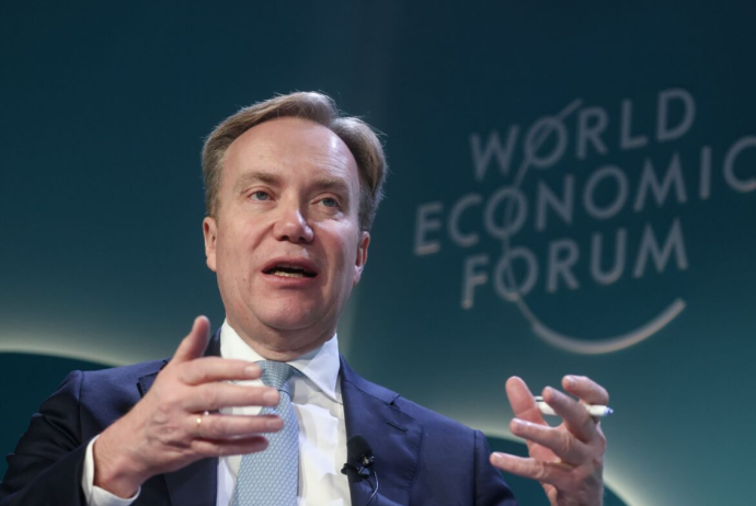 Ümumdünya İqtisadi Forumunun direktoru Epşteyn işi ilə bağlı ifşalardan sonra istefa verib | FED.az