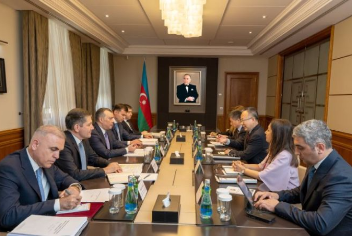 Maliyyə naziri Asiya İnkişaf Bankının vitse-prezidenti ilə görüşüb | FED.az