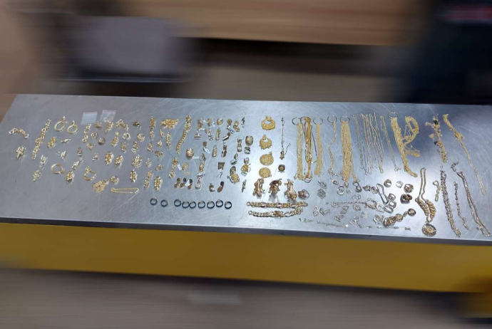 İstanbuldan 1 kilodan çox qızıl gətirirdi – GÖMRÜKÇÜLƏR YAXALADI - VİDEO | FED.az