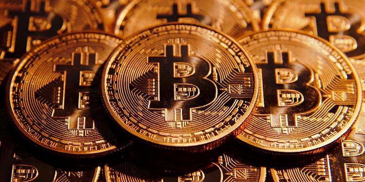 Proqnoz: Bitkoinin qiyməti 55 min dollara yüksələcək | FED.az