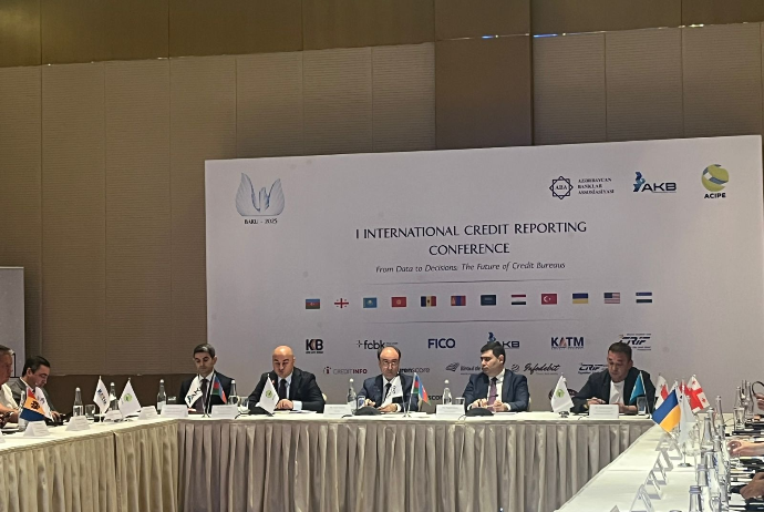 Zakir Nuriyev: "Banklarda problemli kreditlər 3 dəfə azalıb" | FED.az