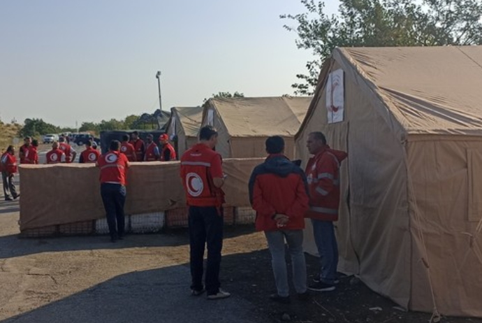 Humanitar karvan 2 gündür Ağdam-Xankəndi yolunda - GÖZLƏYİR | FED.az