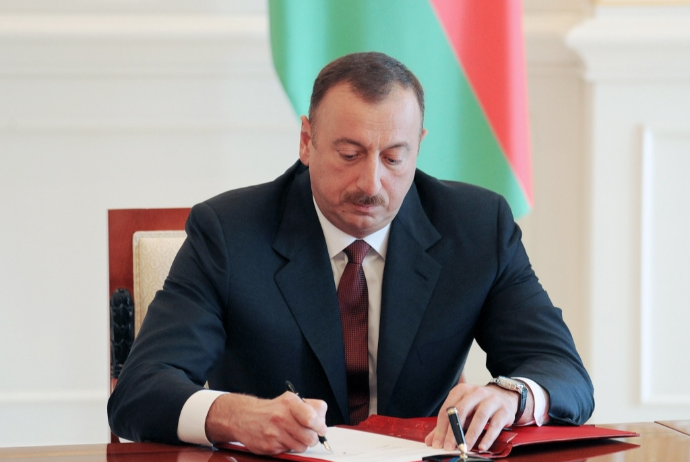 Prezident Tələt Məcidovu ordenlə təltif etdi - SƏRƏNCAM | FED.az