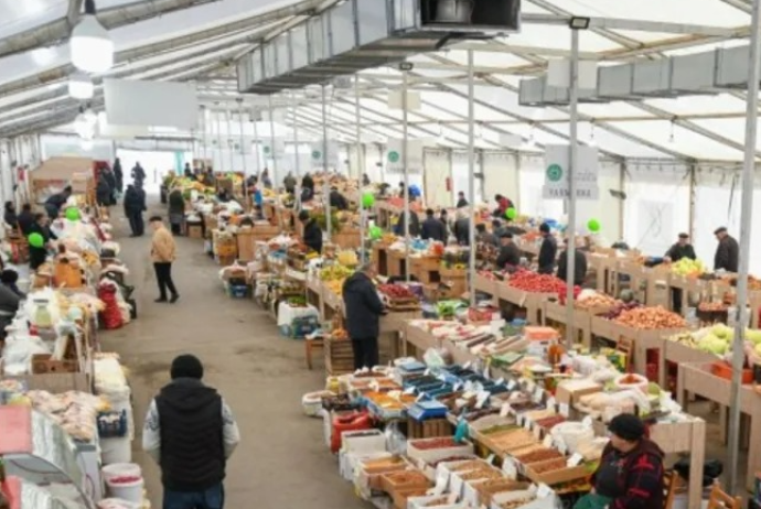 Novruz süfrələri üçün kənd qoxusu: Yarmarkada qiymət fərqi - REPORTAJ | FED.az