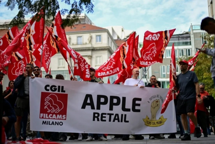 Yeni "iPhone" satışa çıxdı: "Apple" əməkdaşları etiraz aksiyasına başladılar | FED.az