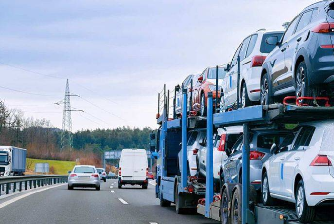 Azərbaycana xaricdən gətirilən avtomobillər - Gecikə və bahalaşa bilər - VİDEO | FED.az