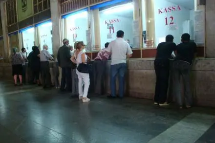 Dəmir yolları vağzallarında kassaların fəaliyyəti dayandırılır | FED.az