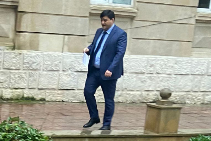 “Etiraf edirəm ki, mənə “paçka”larla pul verib” - General məhkəməyə gəldi | FED.az