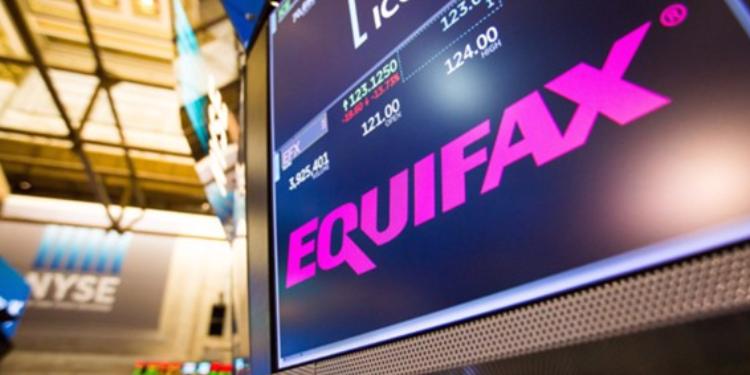 Сенаторы США требуют разъяснений от Equifax | FED.az