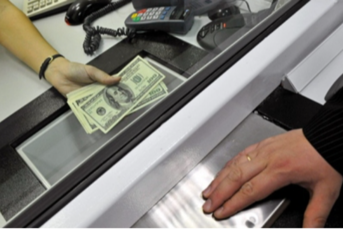 Azərbaycanda dollar kreditlərinin payı - MÜHÜM HƏDDƏN AŞAĞI DÜŞDÜ   | FED.az