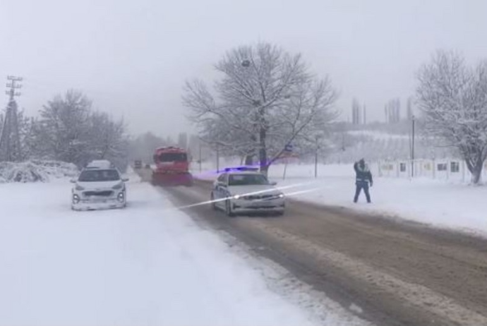 DYP: “İsmayıllıda yollar qardan təmizlənir, avtomobillərin hərəkəti davam edir” | FED.az