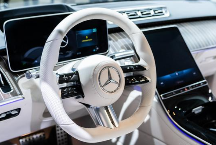 Start qiyməti 11 000 manat olan “Mercedes Benz Sprinter” - 36 000 MANATA SATILDI | FED.az
