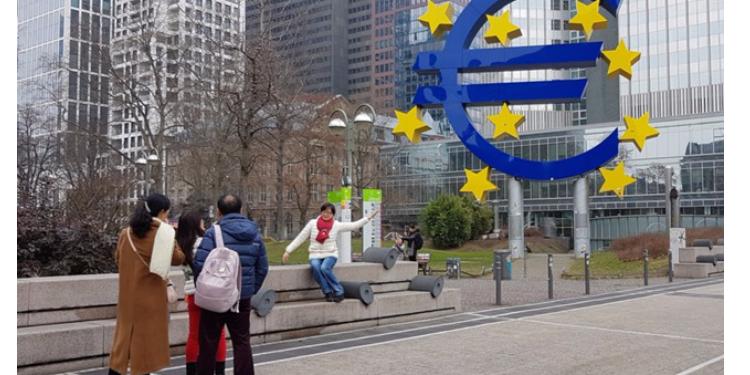 Основные фондовые индексы Европы растут | FED.az
