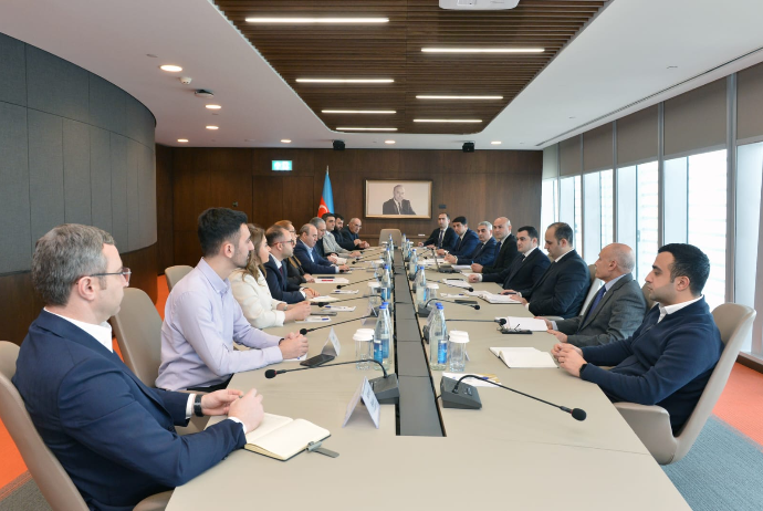Tikinti şirkətlərinin rəhbərləri ilə görüş keçirilib - FOTOLAR | FED.az