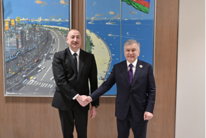 İlham Əliyev Şavkat Mirziyoyevlə görüşüb | FED.az