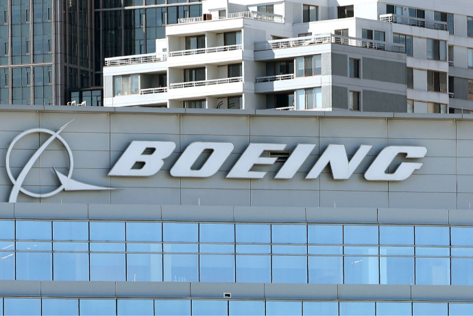 "Boeing" 10 milyard dollarlıq kreditlə maliyyə çətinliklərini dəf etməyə çalışır | FED.az