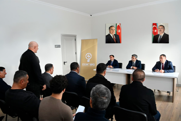 “Azərişıq” nümayəndələri Xankəndidə sahibkarlarla görüşdü - FOTOLAR | FED.az