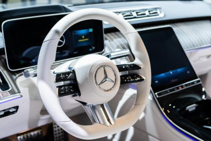 "Mercedes" avtomobili sahiblərinə yanacaq satışı ilə bağlı - MARAQLI YENİLİK OLACAQ | FED.az