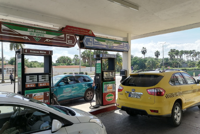 Kubada benzin 10 dəfə bahalaşdı – REKORD QİYMƏT | FED.az