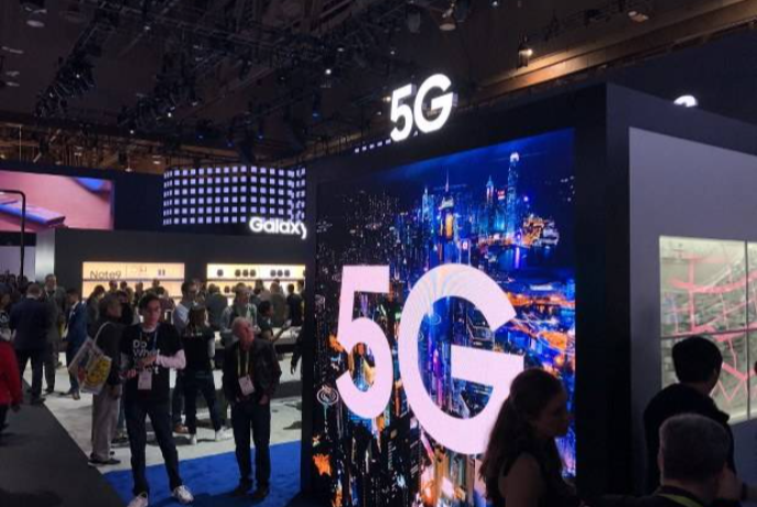 Çinin 5G telefonlarının istehsalı aylıq rekord səviyyəyə - Çatıb | FED.az