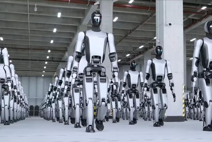 Çinin insanabənzər robot istehsalı 100 mini ötəcək | FED.az