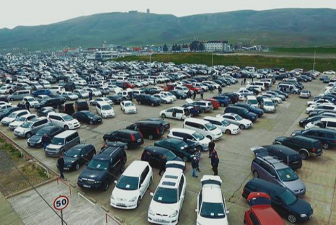 Avtomobil bazarında vəziyyət: Maşını ucuzlaşdıran səbəblər – VİDEO | FED.az