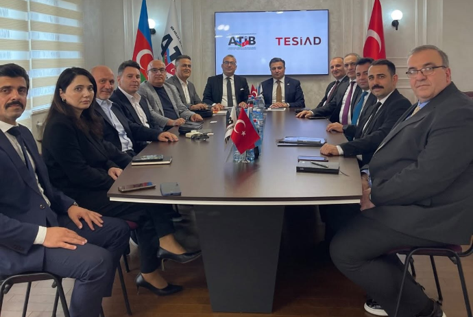 Türkiyə və Makedoniya iş adamları ATİB-də bir araya gəldilər - FOTOLAR  | FED.az