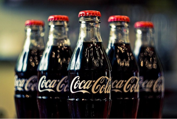 Rusiya Gürcüstan istehsalı olan mineral suyun və "Coca-cola"nın idxalını qadağan edib | FED.az