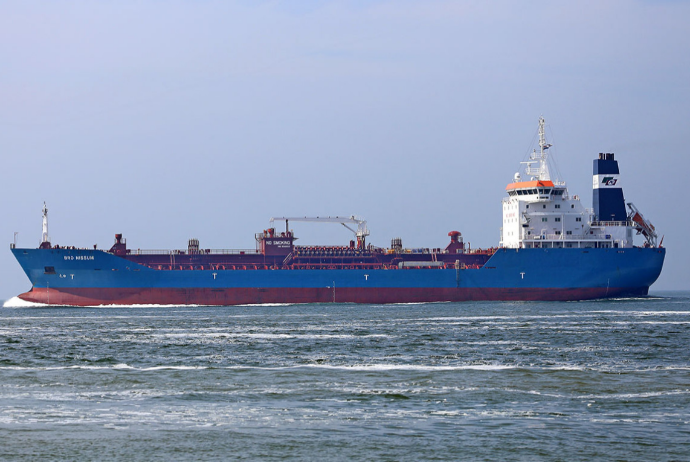 Россия начала продавать нефть с рекордными скидками из-за санкций против «Роснефти» и «Лукойла» | FED.az