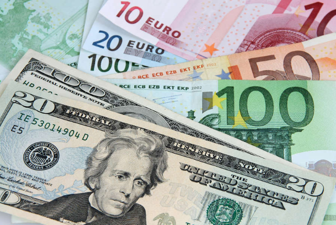 Moskva birjasında dolların məzənnəsi 78,03 rubla düşüb | FED.az