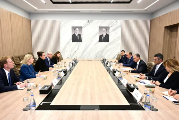 ABŞ Azərbaycanda süni intellekt mərkəzləri yaratmaqda maliyyə dəstəyi verə bilər | FED.az