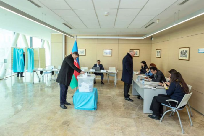 Dövlət Gömrük Komitəsi yanında İctimai Şuraya seçkilər keçirilib - YENİ 7 ÜZV - SİYAHI | FED.az