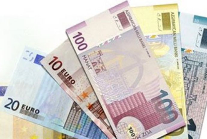 Azərbaycanda avronun məzənnəsi 2 manatı keçdi | FED.az