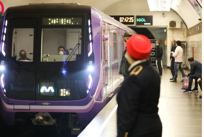 Metro işçilərinin maaşı - 1 000 MANATI KEÇİB | FED.az