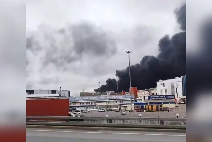 Moskvada azərbaycanlı iş adamlarına məxsus bazar yanır - VİDEO | FED.az