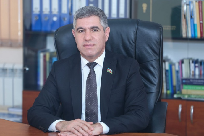 Vüqar Bayramov: “Sosial xərclərin ÜDM-ə nisbəti 15%-dir” | FED.az