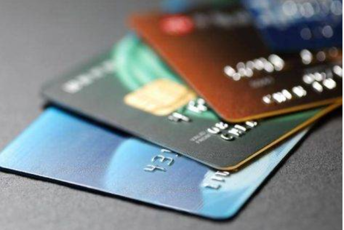 Bank kartları ilə ödənişlər ildən-ilə artır | FED.az