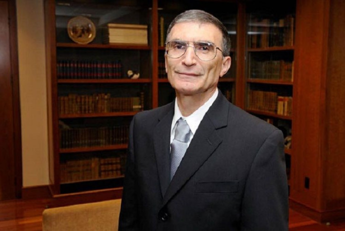 Əziz Səncər “Şöhrət” ordeni ilə təltif edilib - SƏRƏNCAM | FED.az