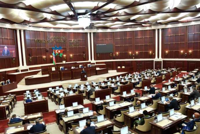 Milli Məclisin növbədənkənar sessiyası başa çatdı, deputatlar tətilə çıxıblar | FED.az