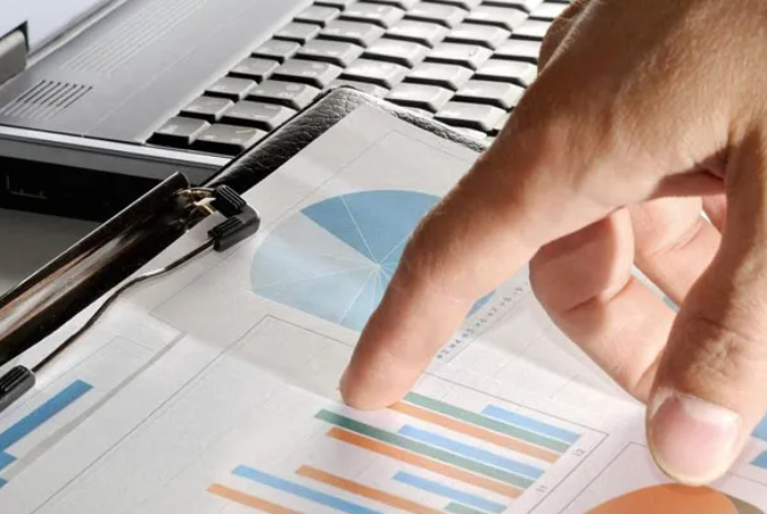 Ticarət sektorunun kreditləşməsi zəifləyib - DETALLAR | FED.az