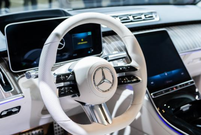 “Mercedes-Benz” Rusiyadakı istehsalını dayandırır - ZAVODUNU SATIR | FED.az