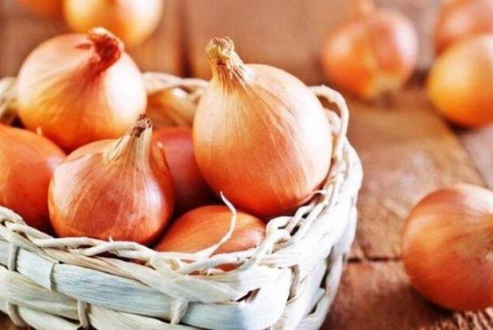 Azərbaycan bu ölkəyə neftdən çox soğan satır  | FED.az