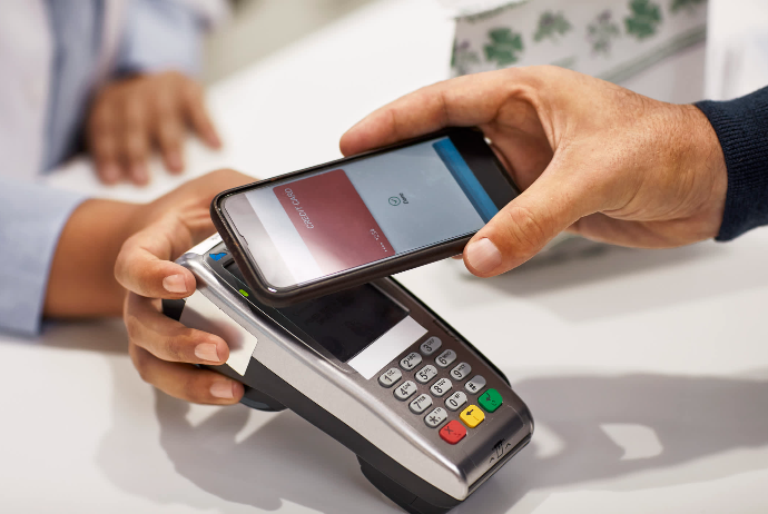 Azərbaycanda “Apple Pay” bu gündən işə düşür – Bu Banklar Qoşulur | FED.az