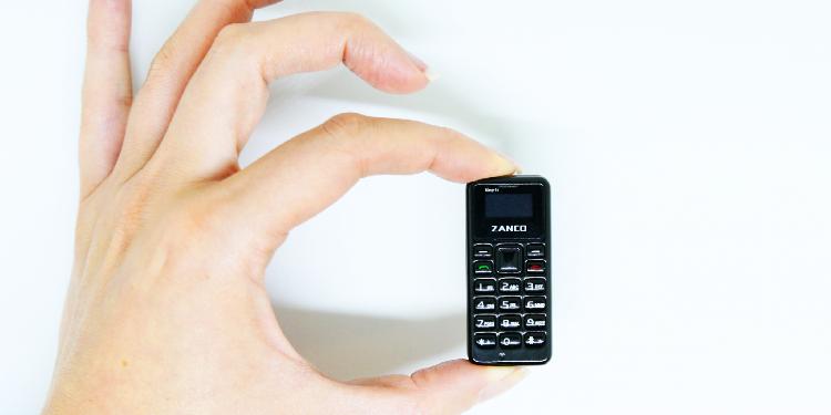 Dünyanın ən kiçik telefonu buraxıldı – QİYMƏT | FED.az