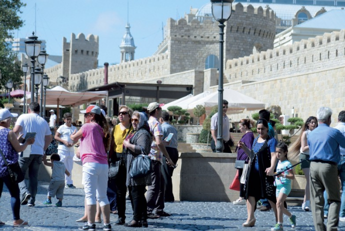 Azərbaycan ildə 4 milyon xarici turist qəbul etməyi hədəfləyir | FED.az