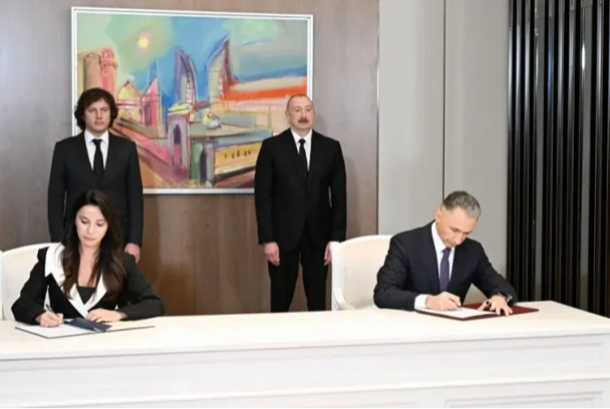 Bakı–Tbilisi–Qars dəmir yolunun modernləşdirmə işlərinin yekun qəbulu təsdiqləndi | FED.az