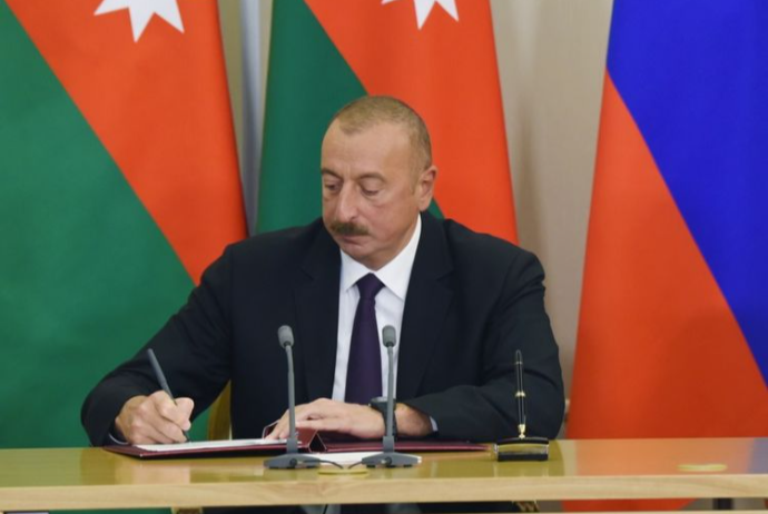 Prezident Naxçıvanın və Nəsimi icra başçısının işdən çıxarılmasından danışdı | FED.az