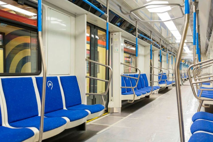 Bakı metrosu bir sərnişini daşımağa - 52 QƏPİK XƏRC ÇƏKİR | FED.az