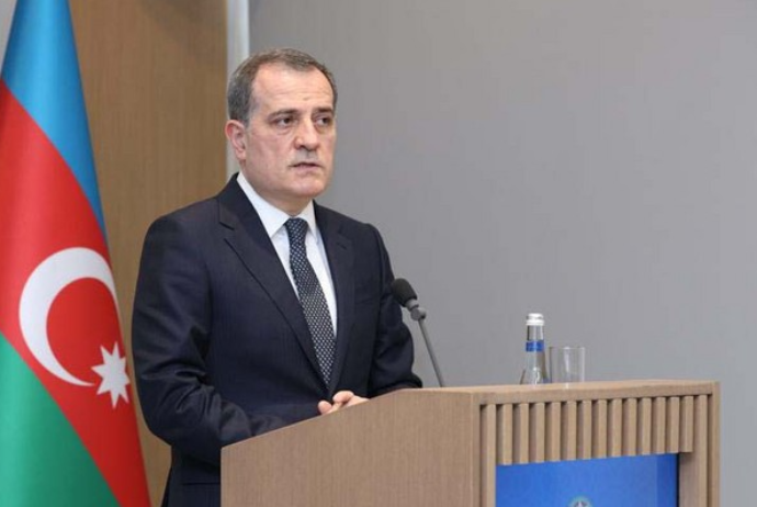 "Xəzərdə suyun səviyyəsinin azalmasına görə Bakı limanında dərinləşmə işləri görülür" | FED.az
