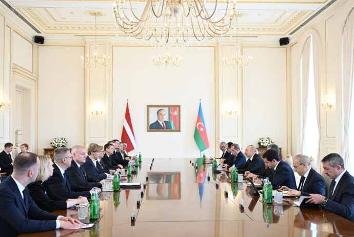 Azərbaycan və Latviya prezidentlərinin geniş tərkibdə görüşü keçirilib | FED.az